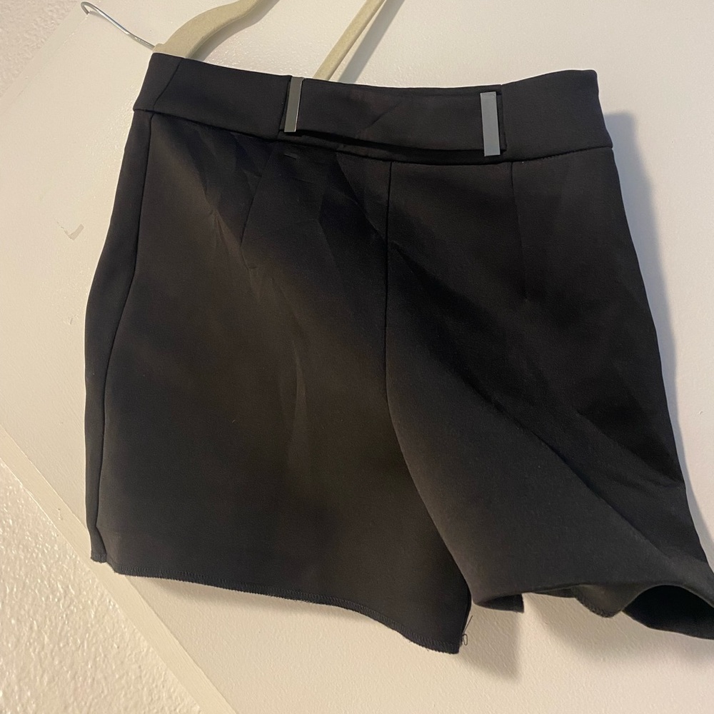 Guess shorts